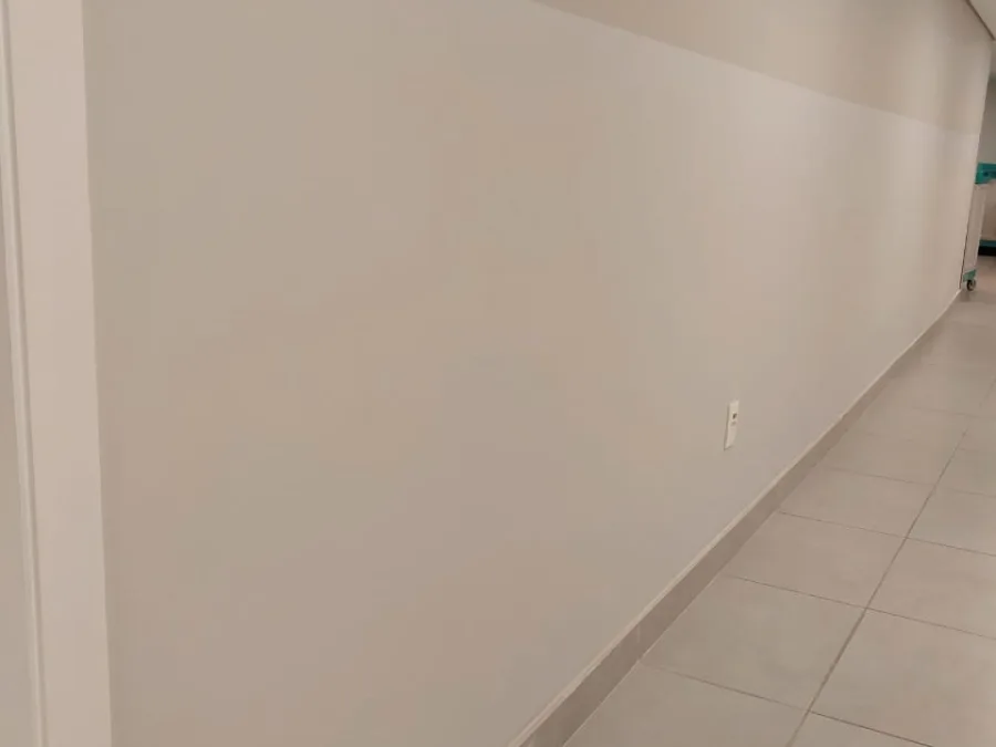 Revestimento para parede para proteção de parede em ambiente industrial